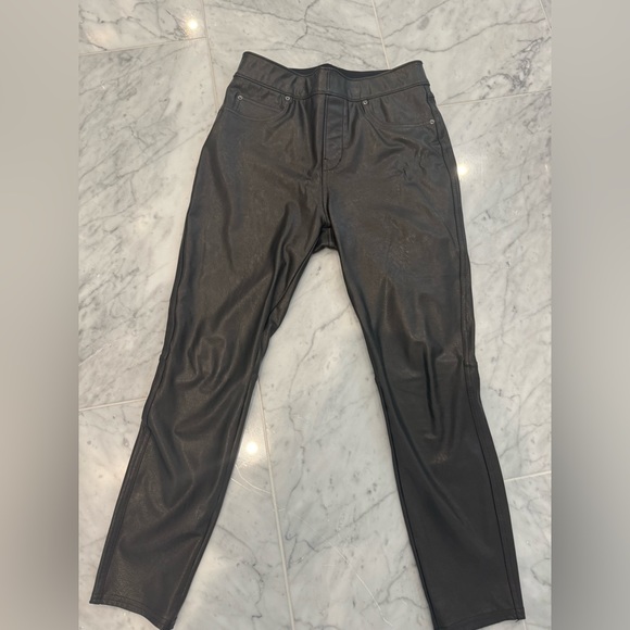 Spanx Leather-Like Ankle Skinny Pants, Black, Sz Small Petite - Picture 2 of 4